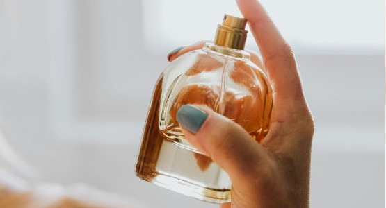 Comment choisir son parfum d’hiver pour femme: nos conseils et coups de cœur